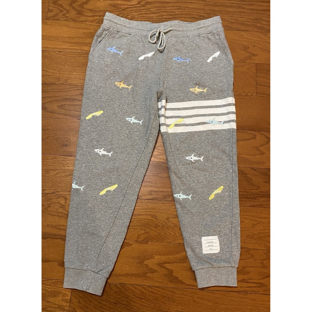 Thom Browne New York Classic Engineered Sharks 4 Bar Sweatpants Joggers Size 4